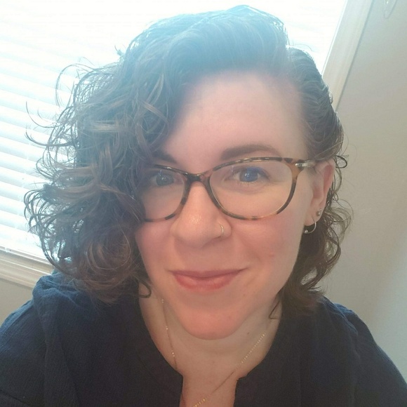 Meet your Posher, Melissa - Picture 1 of 1